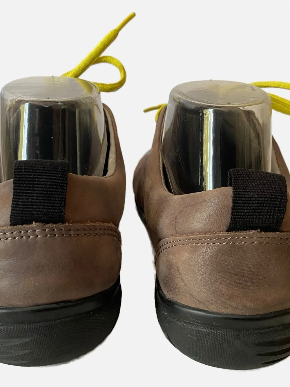 Leather Low Top Sneakers RXN Kenneth Cole brown with yellow laces